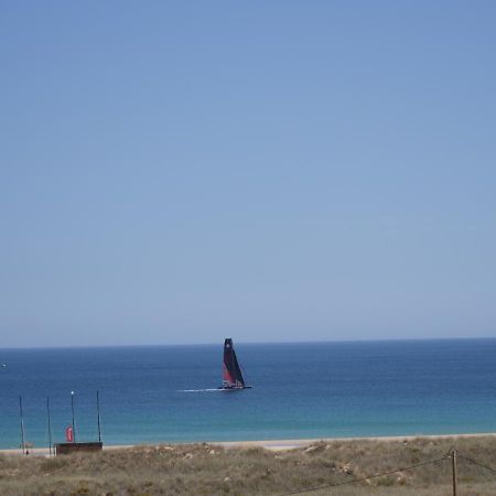 Cozy Apartment With Sea View Over Meia Praia لاغوس المظهر الخارجي الصورة