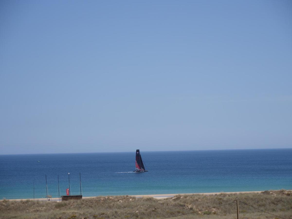 Cozy Apartment With Sea View Over Meia Praia لاغوس المظهر الخارجي الصورة