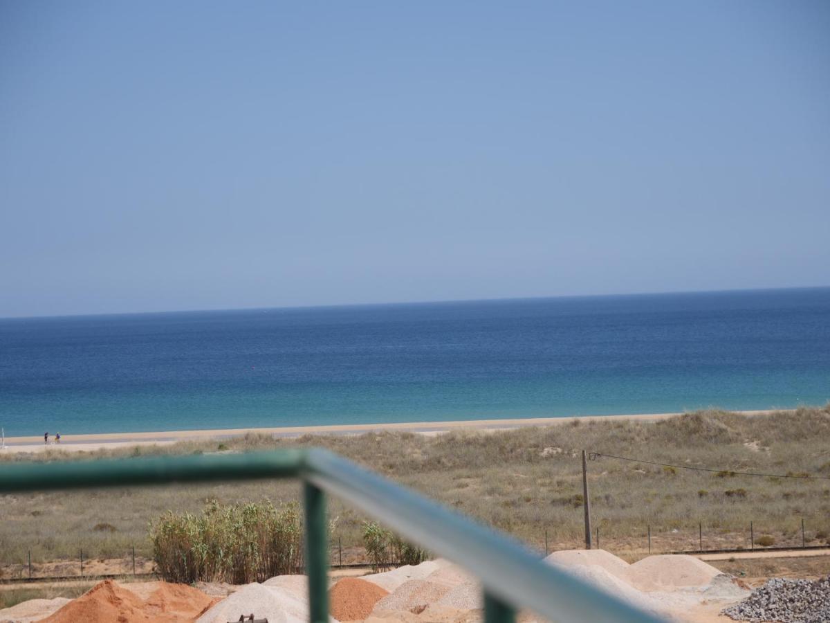 Cozy Apartment With Sea View Over Meia Praia لاغوس المظهر الخارجي الصورة